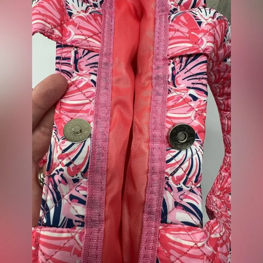Simply Southern Quilted Scallop Tote Bag Pink Seashell Pattern Snap Closure - Picture 4 of 8